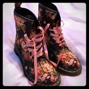 NWOT Authentic Doc Marten’s Floral Boot